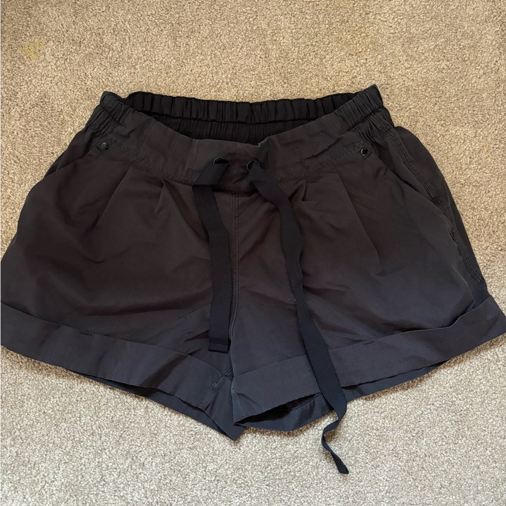 Lulu size 6 “spring breakaway”